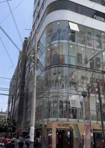 LASAK - Galería Kristales (Tda 101)